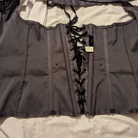 Satin Button down Corset - Picture 3 of 3